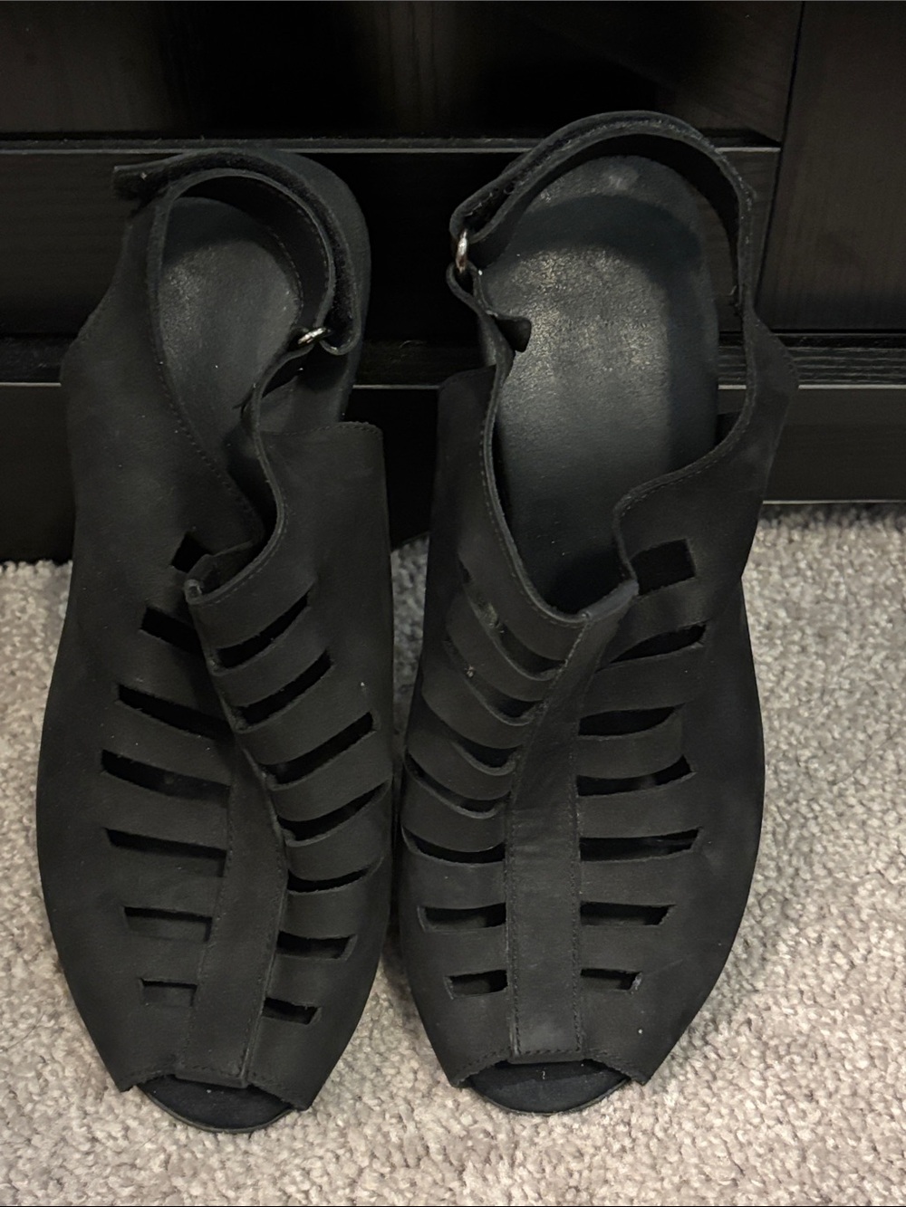 Munro Black Cutout Slingback Sandals